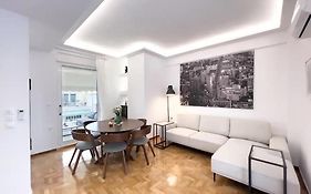 Spacious Penthouse Near Downtown