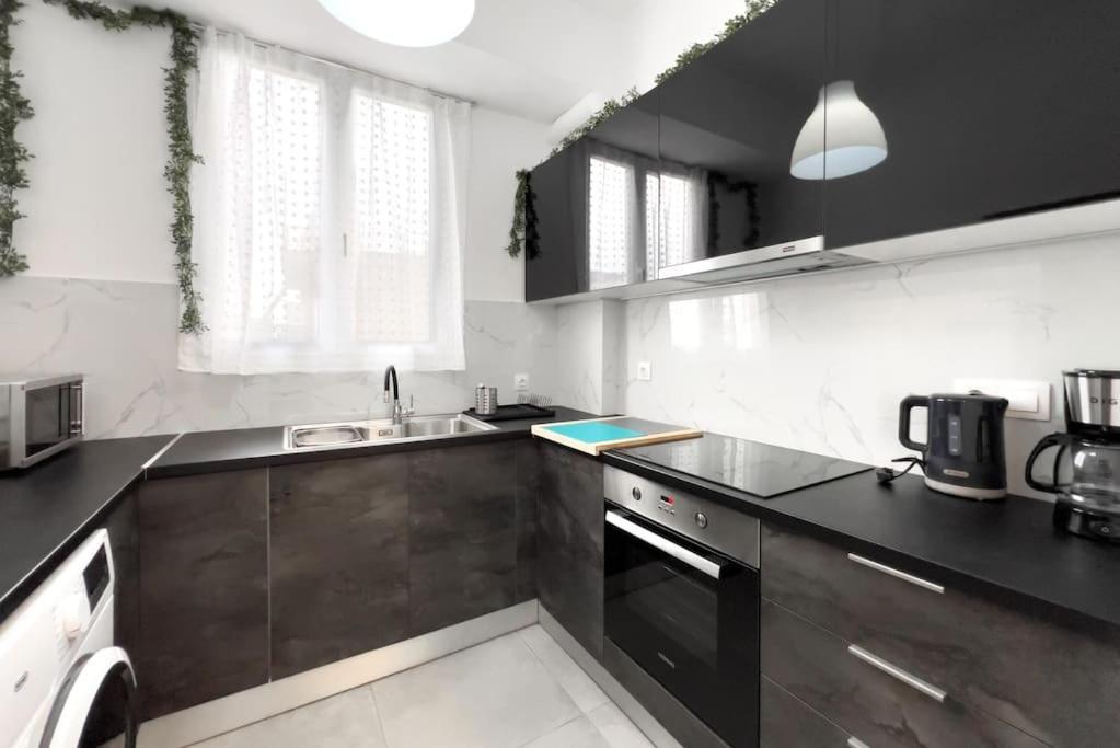 Spacious Penthouse Near Downtown Atenas Exterior foto